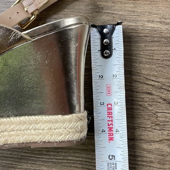 H by Halston Gold Leather Stella Slingback Wedge Espadrille Sandal, size 9.5W - Picture 9 of 11